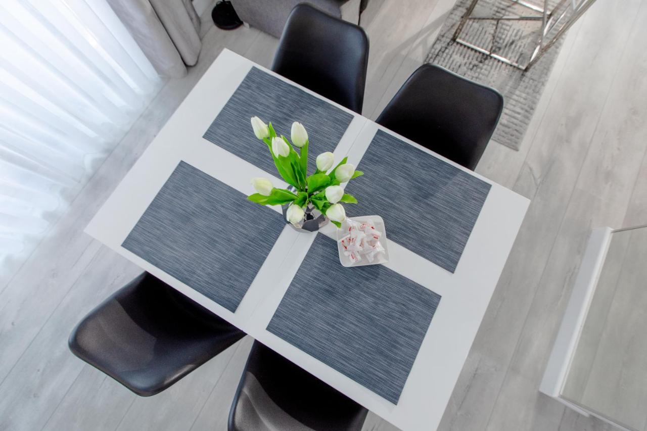 Apartament Linia Komfortu Gardenia Dziwnow Z Widokiem Na Morze Epapartamenty Exteriör bild